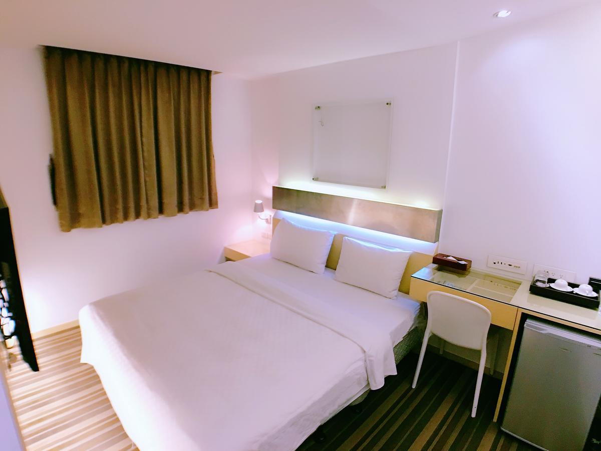 Meng Qi Hotel ไทเป ภายนอก รูปภาพ