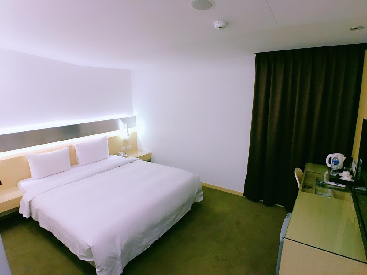 Meng Qi Hotel ไทเป ภายนอก รูปภาพ